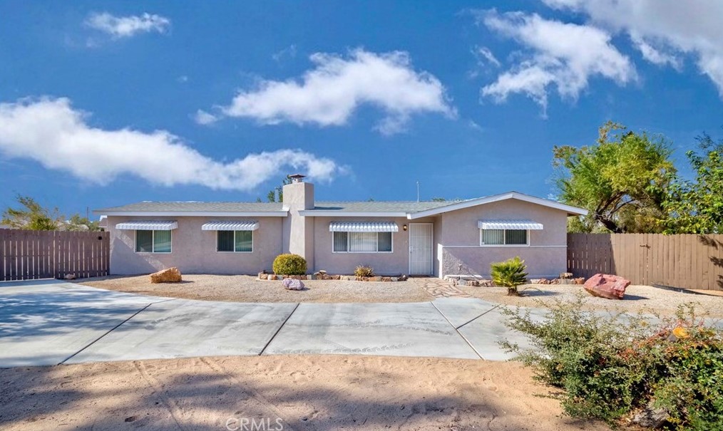 10516 3rd Ave, Hesperia, CA 92345