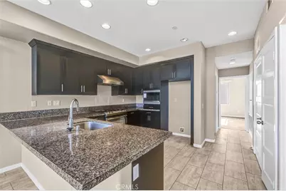 1602 W Artesia Square #A, Gardena, CA 90248 - Photo 10