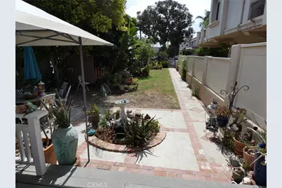 218 N Broadway, Redondo Beach, CA 90277 - Photo 8