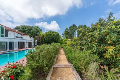 23 Country Meadow Road, Rolling Hills Estates, CA 90274 - Photo 38
