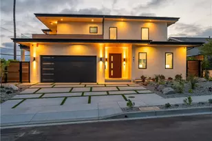 461 NW Chabela Dr, Manhattan Beach, CA 90266 - Photo 2