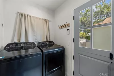 8054 Cedros Avenue, Panorama City, CA 91402 - Photo 12