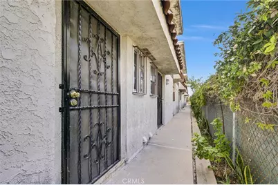 3129 W Marine Avenue #7, Gardena, CA 90249 - Photo 4