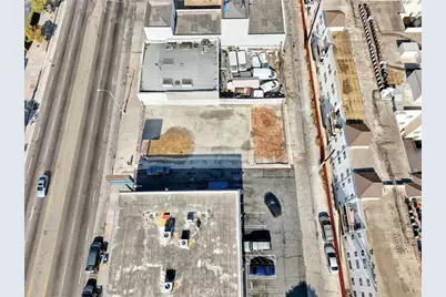 1041 W Manchester Avenue, Los Angeles, CA 90044 - Photo 10