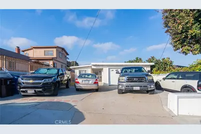4487 W 131st Street, Hawthorne, CA 90250 - Photo 2