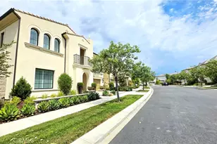 56 Redshift, Irvine, CA 92618 - Photo 4