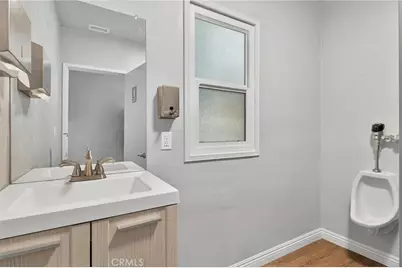 3425 W 15th Street, Los Angeles, CA 90019 - Photo 18