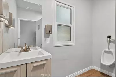 3425 W 15th Street, Los Angeles, CA 90019 - Photo 18