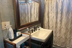 728 W 11th St, San Pedro, CA 90731 - Photo 4