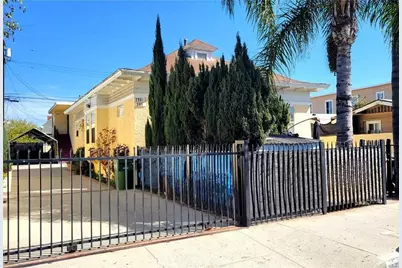 717 E 24th Street, Los Angeles, CA 90011 - Photo 1