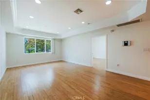 3061 W 12th Pl, Los Angeles, CA 90006 - Photo 12