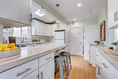 221 S Guadalupe, Redondo Beach, CA 90277 - Photo 14
