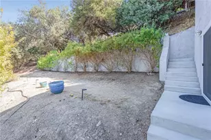 20906 Almazan, Woodland Hills, CA 91364 - Photo 30