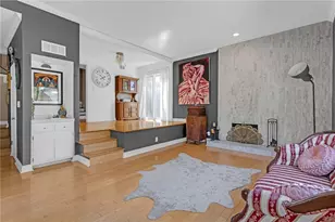 20906 Almazan, Woodland Hills, CA 91364 - Photo 6