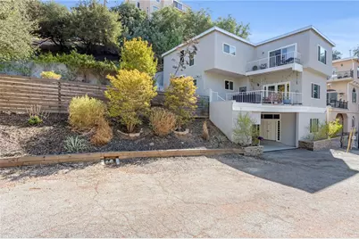 20906 Almazan, Woodland Hills, CA 91364 - Photo 36