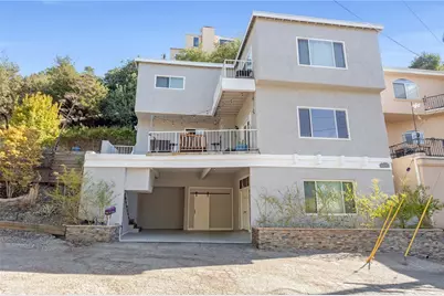 20906 Almazan, Woodland Hills, CA 91364 - Photo 32