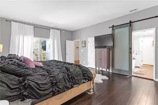 20906 Almazan, Woodland Hills, CA 91364 - Photo 18
