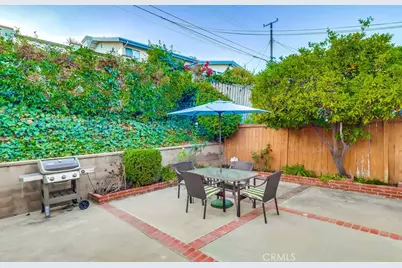 303 N Trotwood Avenue, San Pedro, CA 90732 - Photo 38