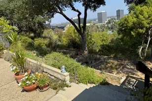 16216 Bertella Dr, Encino, CA 91436 - Photo 4