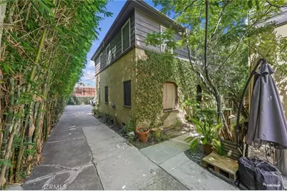 155 S Westmoreland Avenue, Los Angeles, CA 90004 - Photo 10