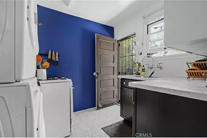 155 S Westmoreland Avenue, Los Angeles, CA 90004 - Photo 40