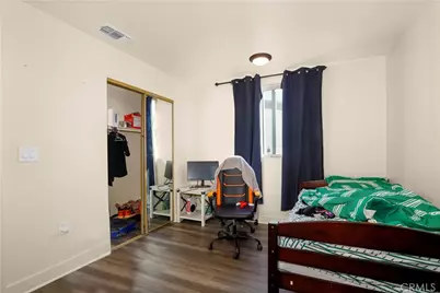 844 W 78th Street, Los Angeles, CA 90044 - Photo 16