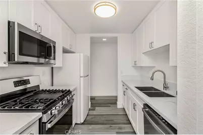 1751 S Bentley Ave, Los Angeles, CA 90025 - Photo 6