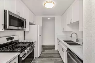 1751 S Bentley Ave, Los Angeles, CA 90025 - Photo 6