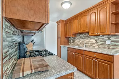 601 E Orange Grove #106, Burbank, CA 91501 - Photo 16