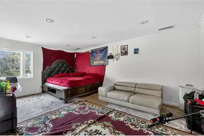 8463 S Halldale, Los Angeles, CA 90047 - Photo 10