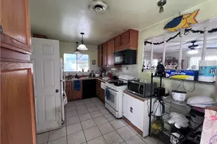 7455 Garden Grove, Reseda, CA 91335 - Photo 4