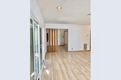 18220 Patronella Avenue, Torrance, CA 90504 - Photo 6