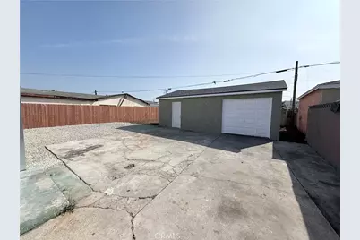 922 W School, Compton, CA 90220 - Photo 24