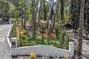 9466 Hidden Valley Pl, Beverly Hills, CA 90210 - Photo 22