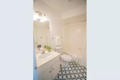 5429 Newcastle #301, Encino, CA 91316 - Photo 16