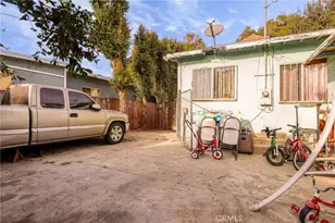 240 E 56th St, Los Angeles, CA 90011 - Photo 18
