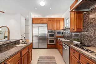 225 24th St, Manhattan Beach, CA 90266 - Photo 16