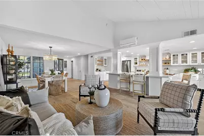 18 Malaga Place East, Manhattan Beach, CA 90266 - Photo 1