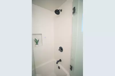 528 Westminster Avenue, Venice, CA 90291 - Photo 18