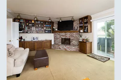 426 E Imperial Avenue, El Segundo, CA 90245 - Photo 4
