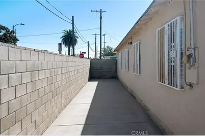 857 E 109th, Los Angeles, CA 90059 - Photo 26