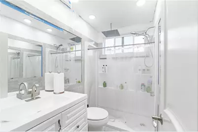 243 S Hanford, San Pedro, CA 90732 - Photo 8