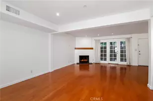 944 Palm Ave, West Hollywood, CA 90069 - Photo 4