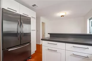 944 Palm Ave, West Hollywood, CA 90069 - Photo 16