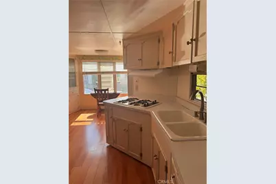2550 Pacific Coast Highway #8, Torrance, CA 90505 - Photo 16