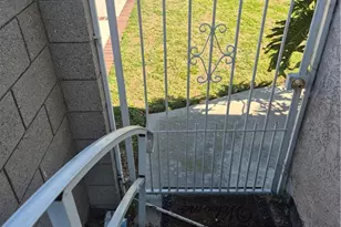 12621 S Hoover, Los Angeles, CA 90044 - Photo 30