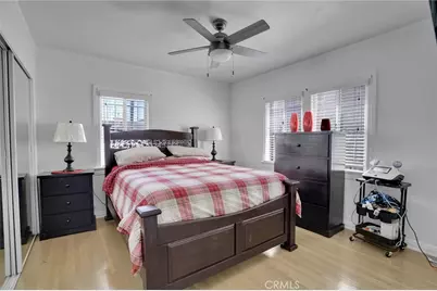 1054 W 81st Place, Los Angeles, CA 90044 - Photo 16