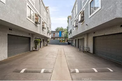 18100 Burbank #14, Tarzana, CA 91356 - Photo 50