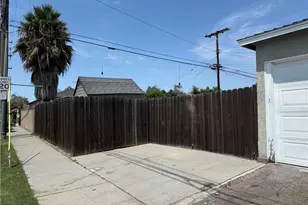 4703 N Bellflower, Long Beach, CA 90808 - Photo 22