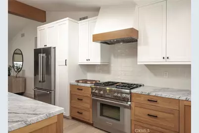 966 Rosecrans Avenue, Manhattan Beach, CA 90266 - Photo 10